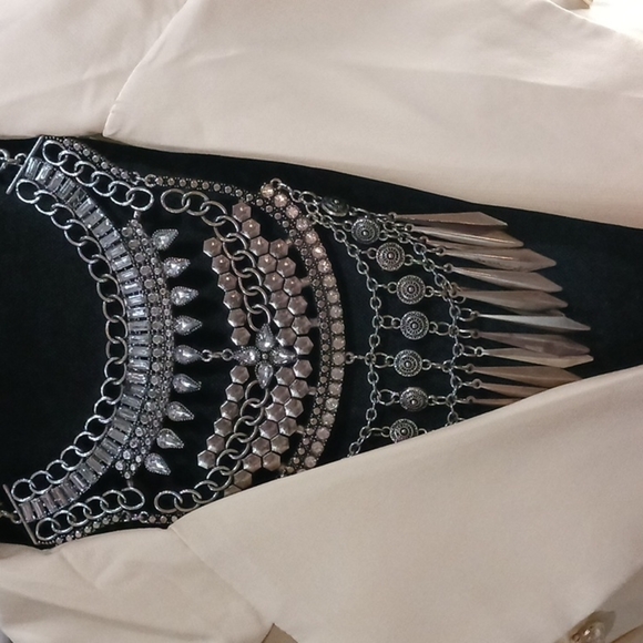 COPY - Women's Business Casual Beige Blazer. - Picture 5 of 8